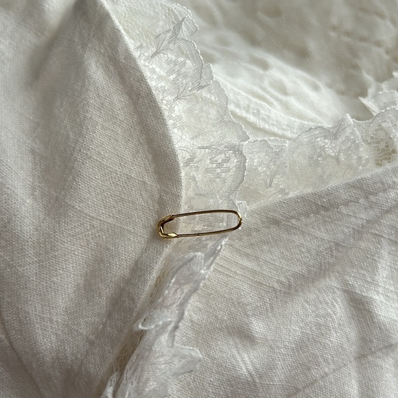 White Front tie Camisole Crop Top - Picture 11 of 11